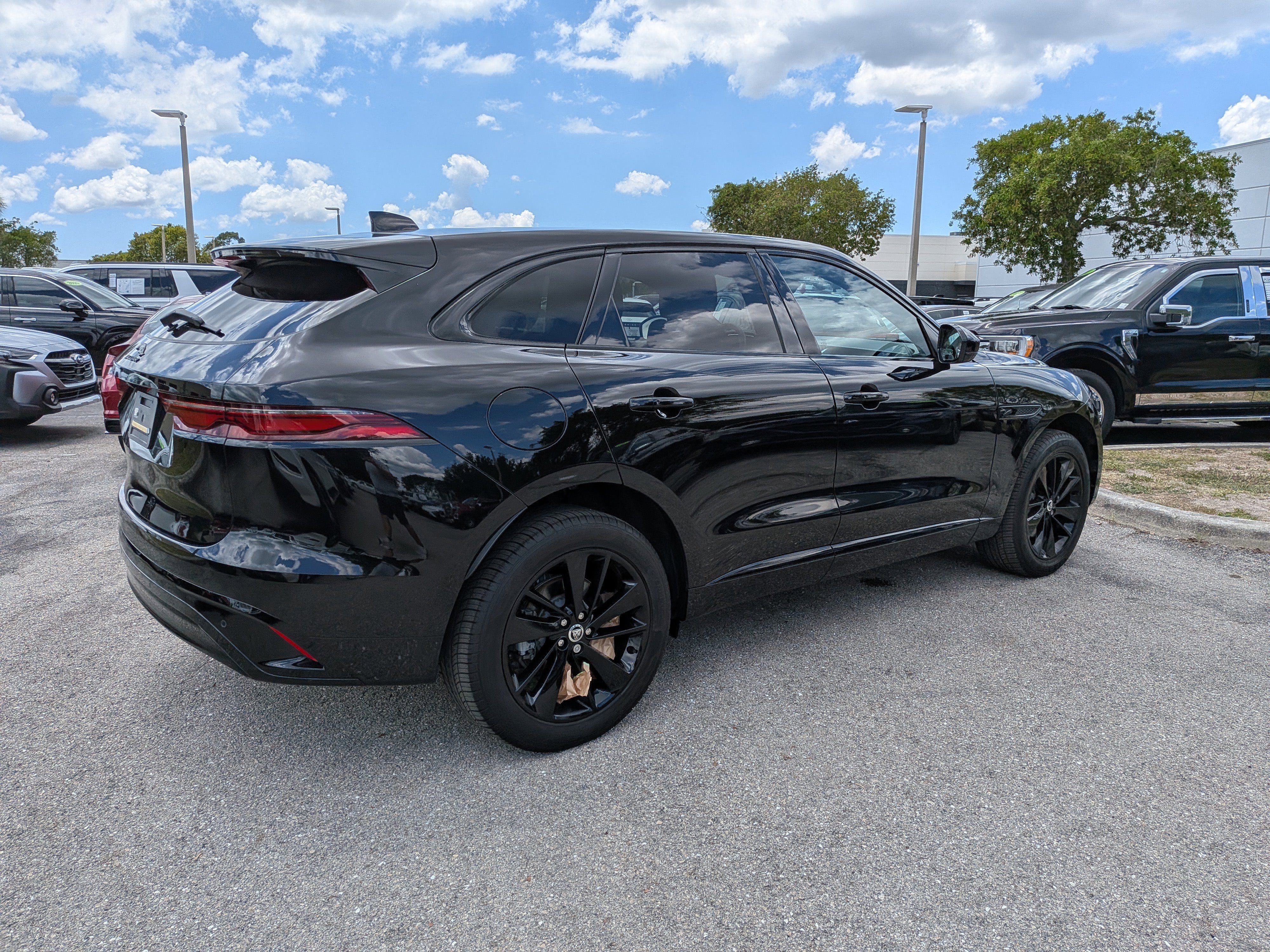 Used 2024 Jaguar F-PACE R-Dynamic S AWD/4WD image 4