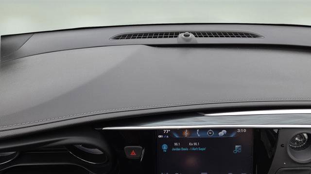 Used 2020 Buick Envision Essence image 10