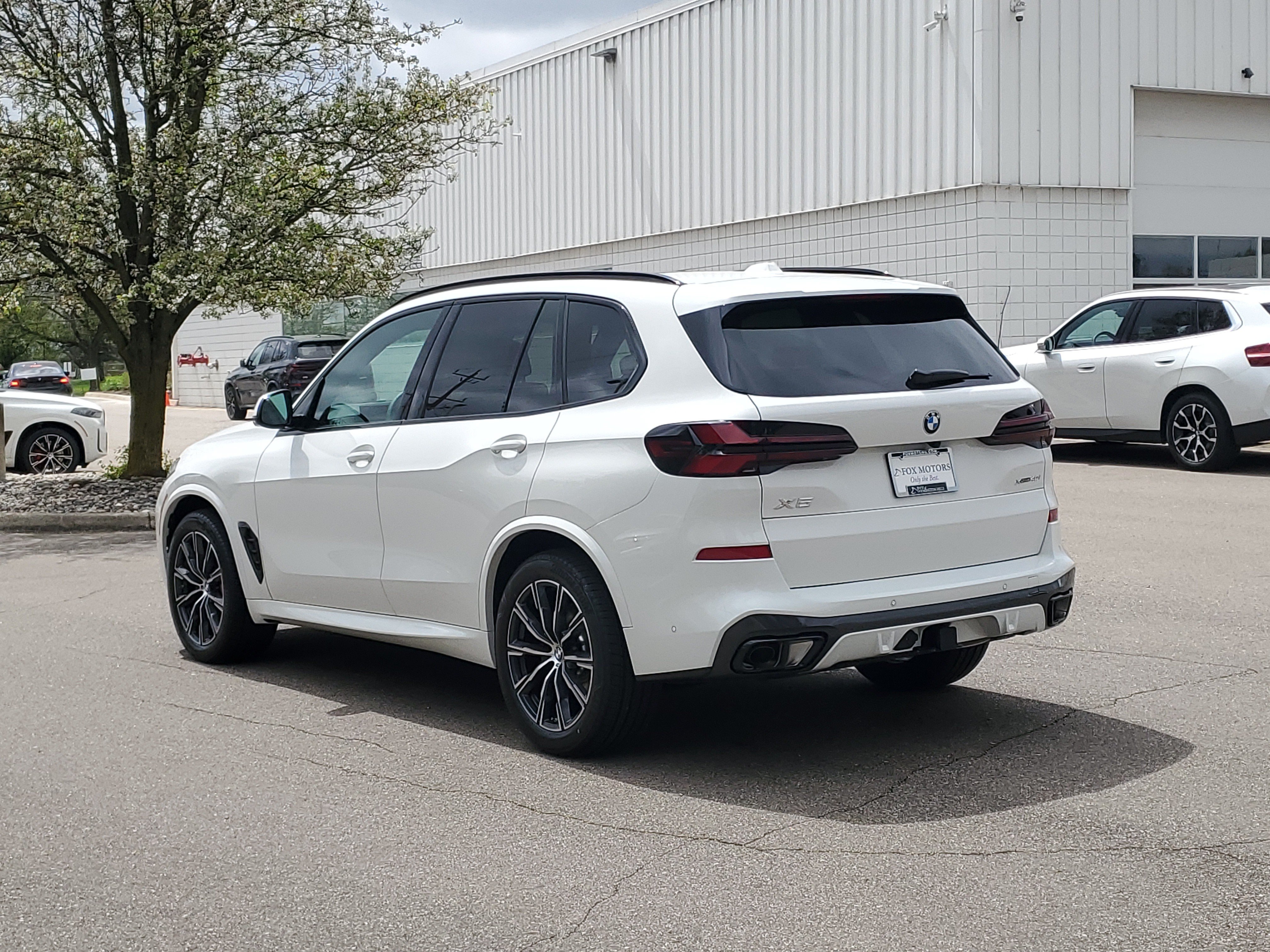 New 2026 BMW X5 xDrive40i w/ M Sport Package AWD/4WD video 2