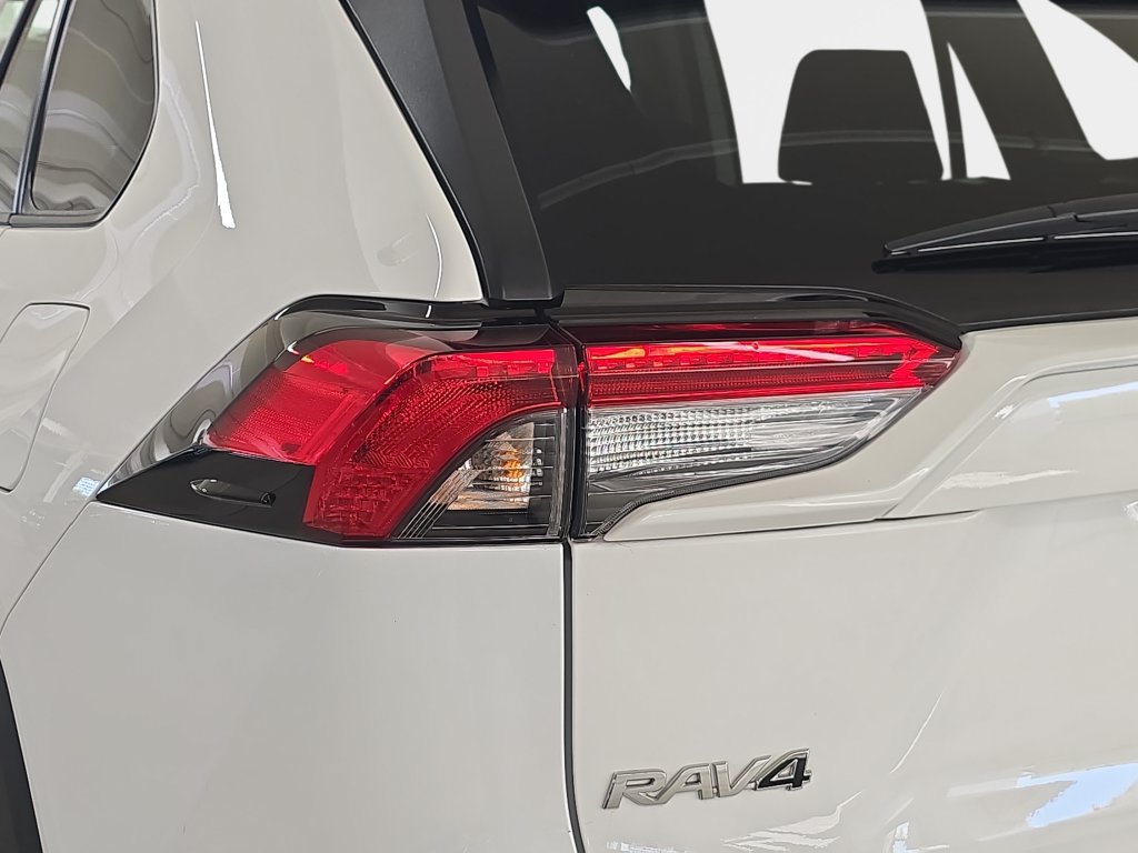 Used 2024 Toyota RAV4 LE FWD image 28