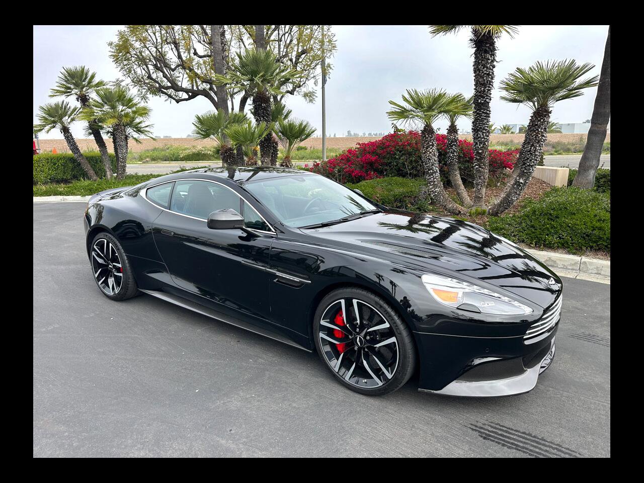 Used 2016 Aston Martin Vanquish Coupe image 1