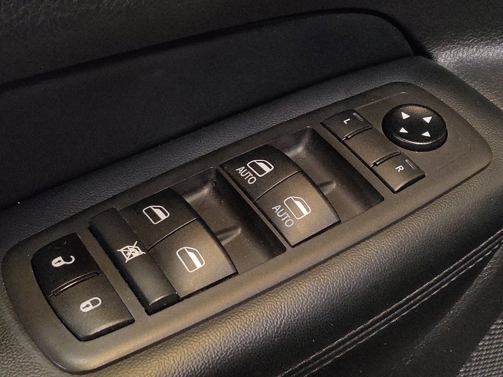 Used 2021 Jeep Grand Cherokee Laredo X AWD/4WD image 27