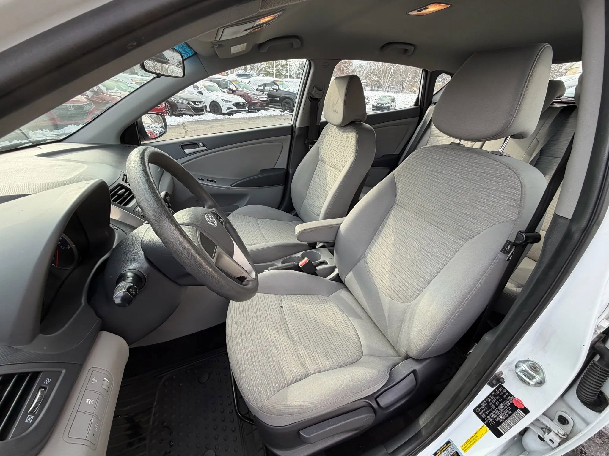 Used 2016 Hyundai Accent SE image 17