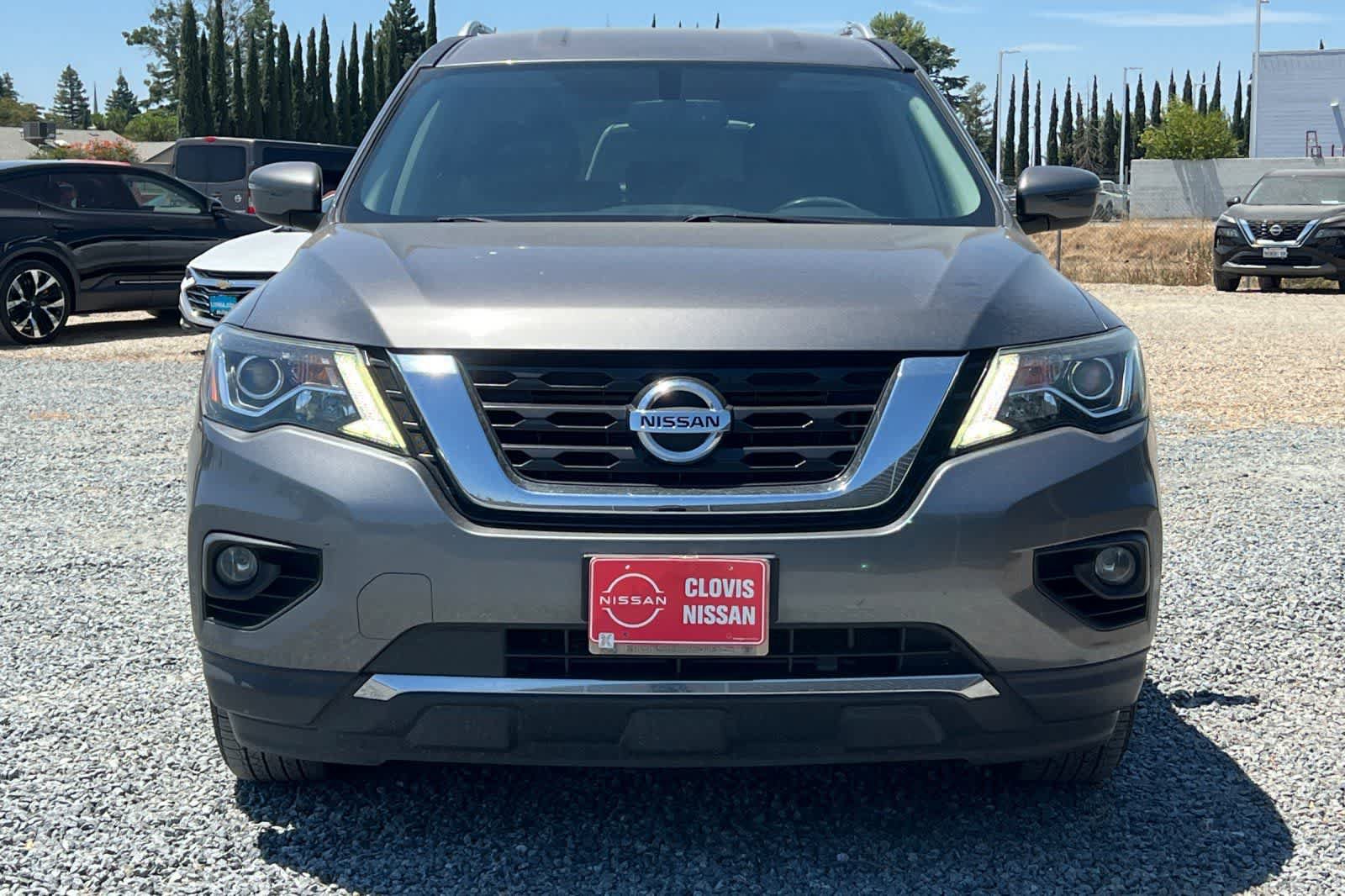 Used 2019 Nissan Pathfinder SV AWD/4WD image 11