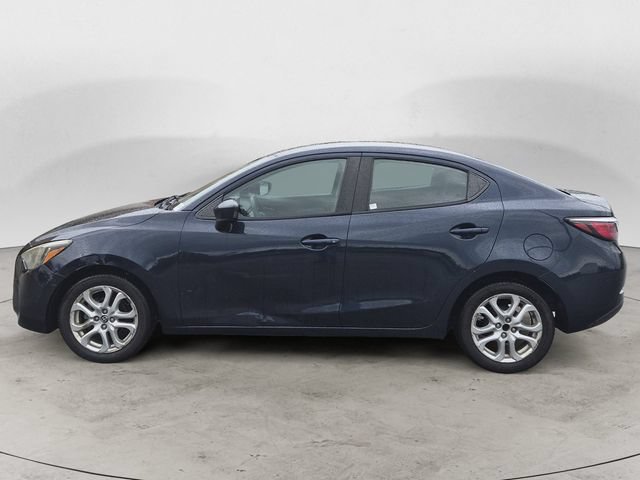Used 2016 Scion iA FWD image 8