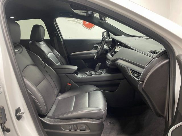 Used 2022 Cadillac XT4 Premium Luxury image 25