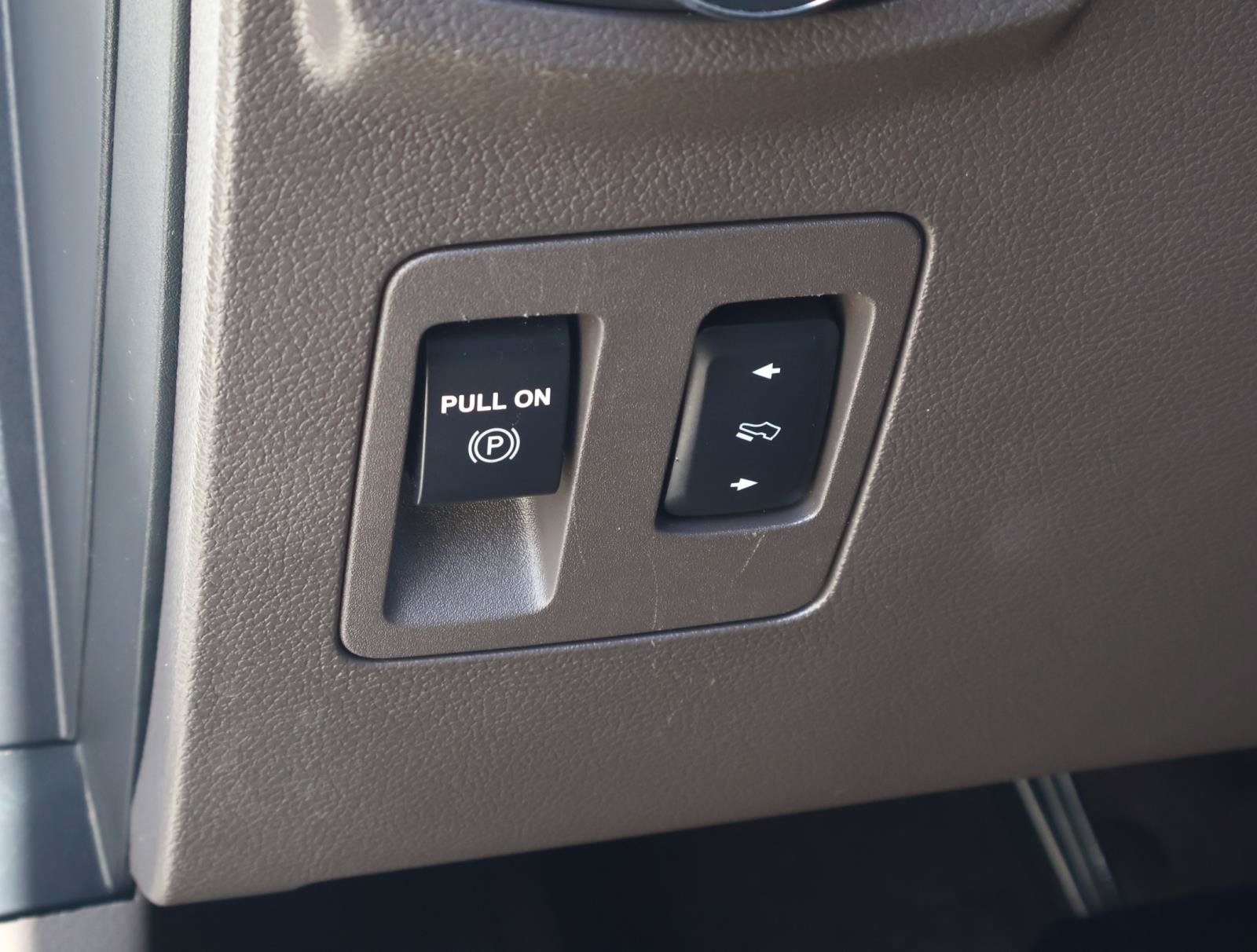Used 2021 Ford Expedition Limited RWD image 26