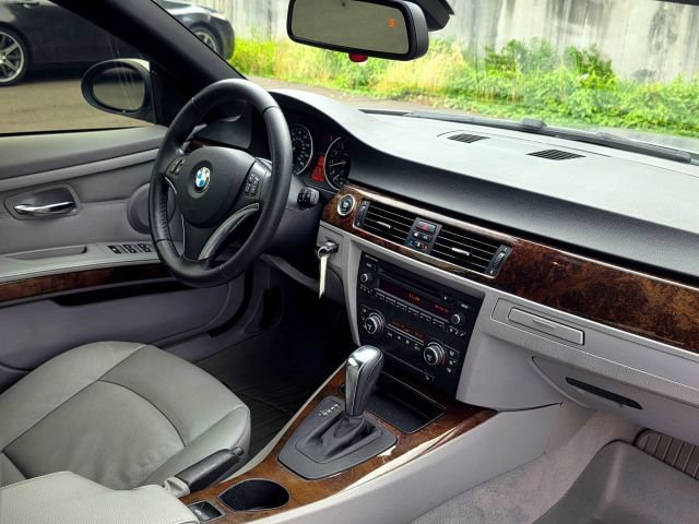 Used 2009 BMW 328i Convertible RWD image 23