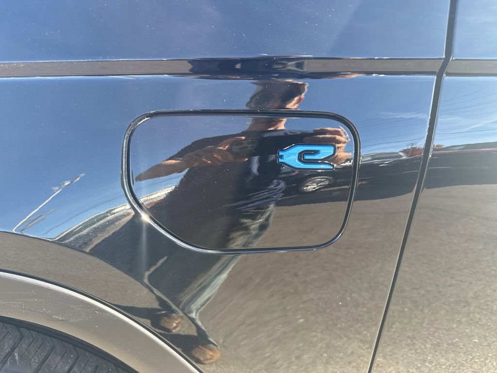 Used 2023 Jeep Grand Cherokee 4WD 4xe image 39