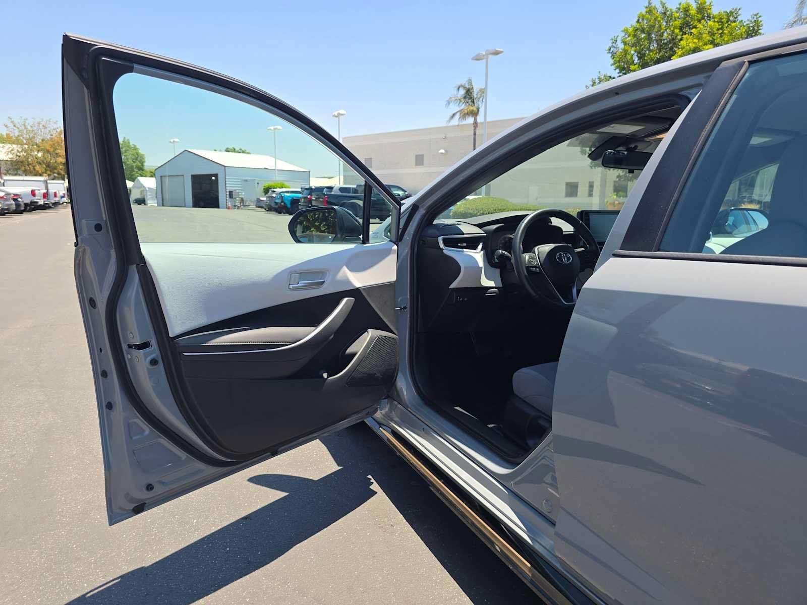 Used 2022 Toyota Corolla SE FWD image 21