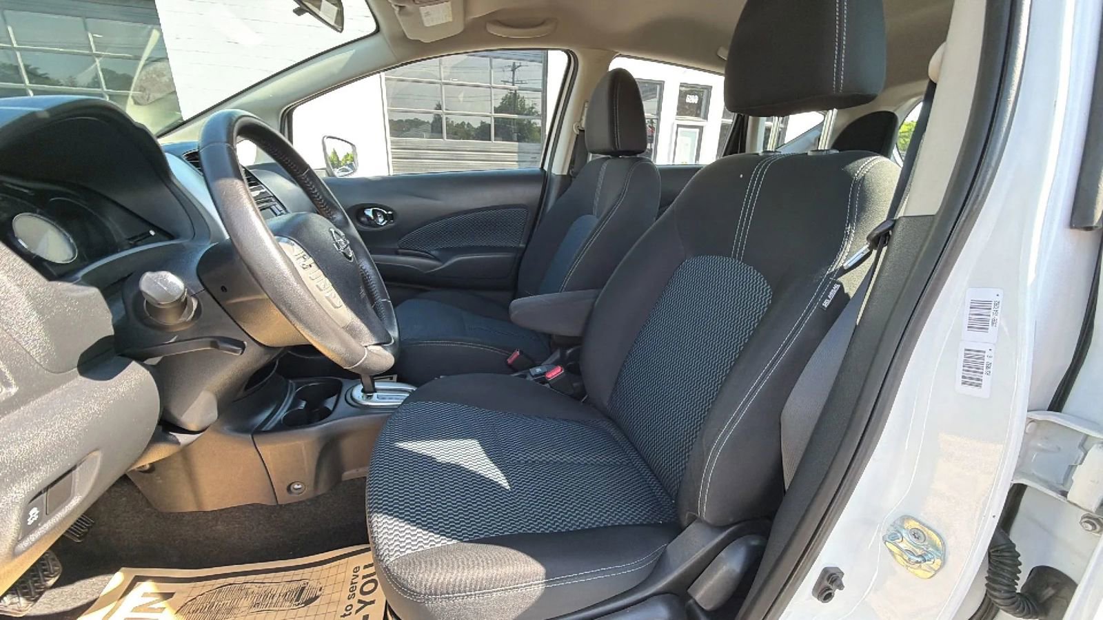 Used 2015 Nissan Versa Note SV FWD image 14