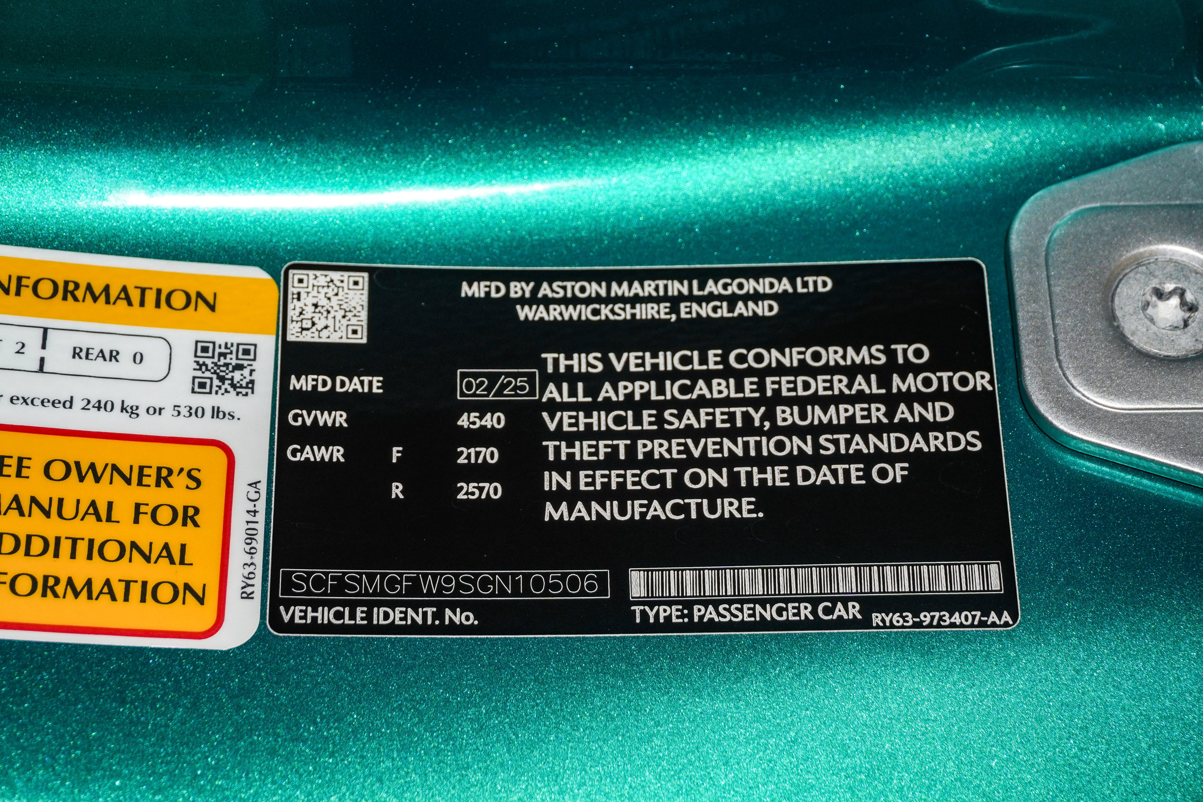 Used 2025 Aston Martin V8 Vantage Coupe RWD image 35