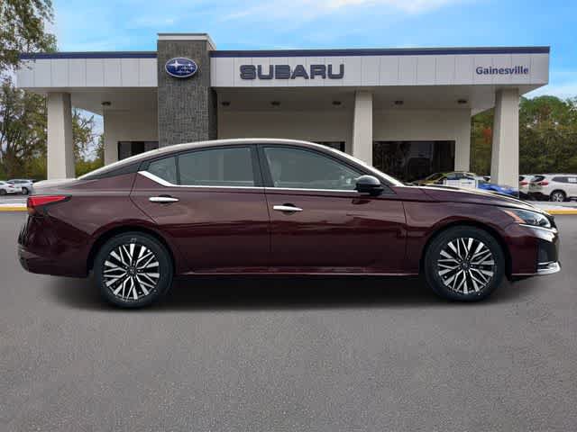 Used 2025 Nissan Altima 2.5 SV FWD image 7