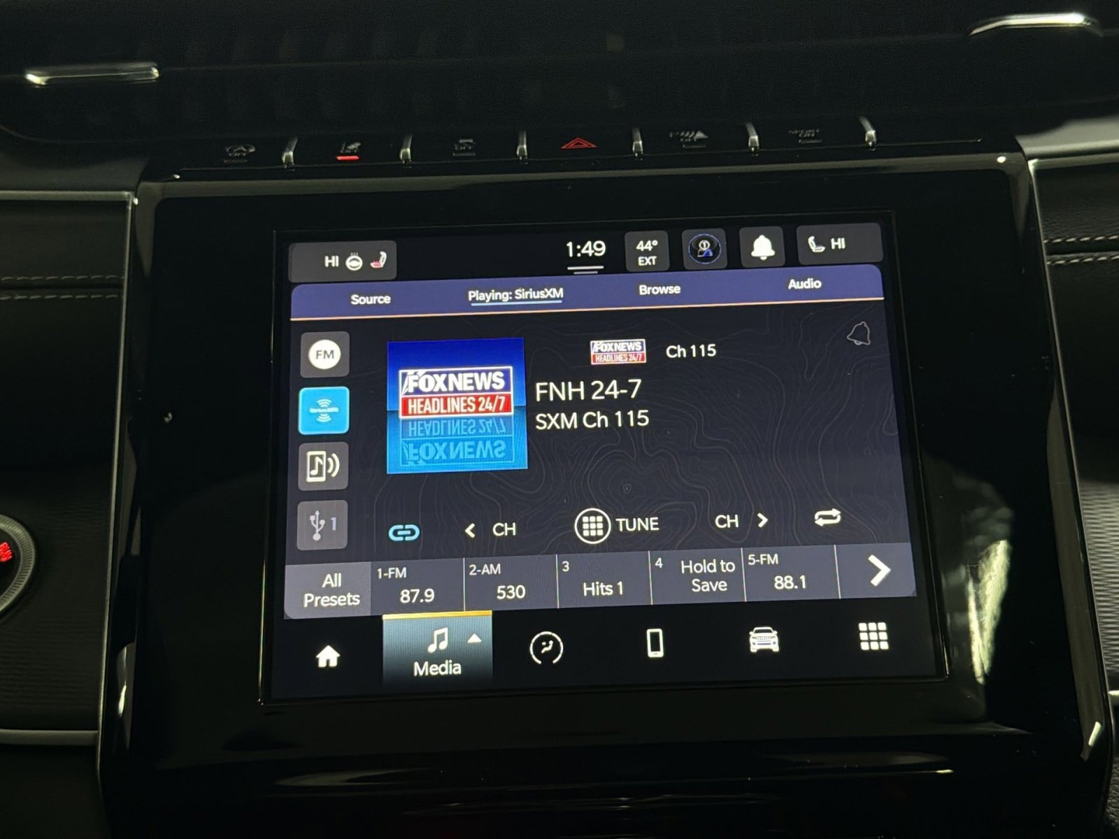 New 2025 Jeep Grand Cherokee Laredo X w/ Luxury Tech Group I image 18