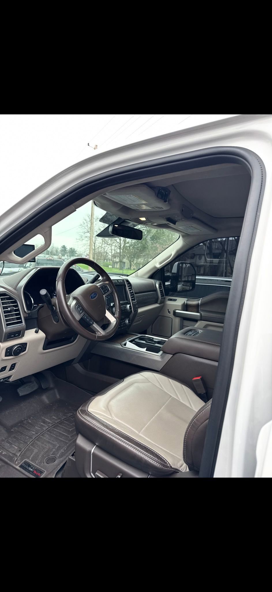 Used 2019 Ford F350 Limited AWD/4WD image 4