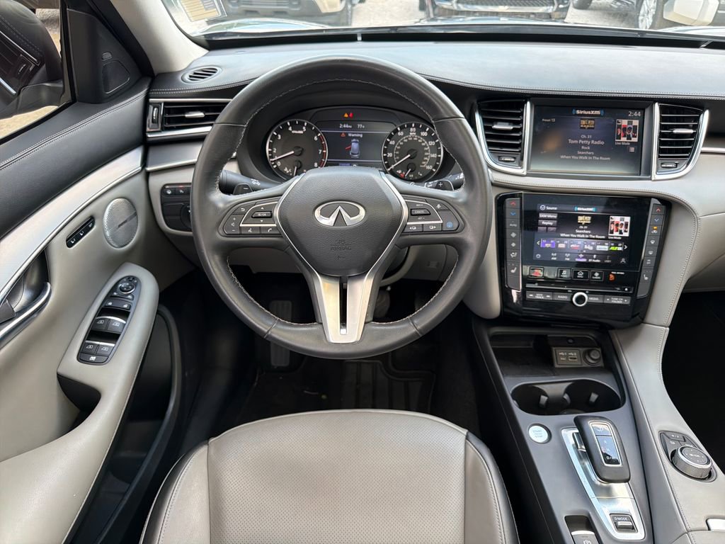 Used 2023 INFINITI QX50 Luxe FWD image 16