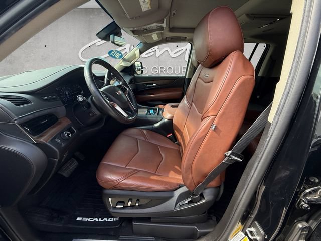Used 2018 Cadillac Escalade ESV Premium Luxury RWD image 19