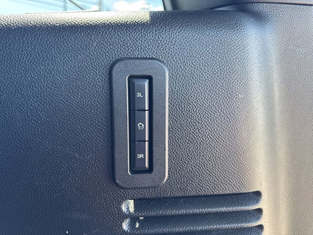 Used 2017 Lincoln Navigator L Reserve image 11