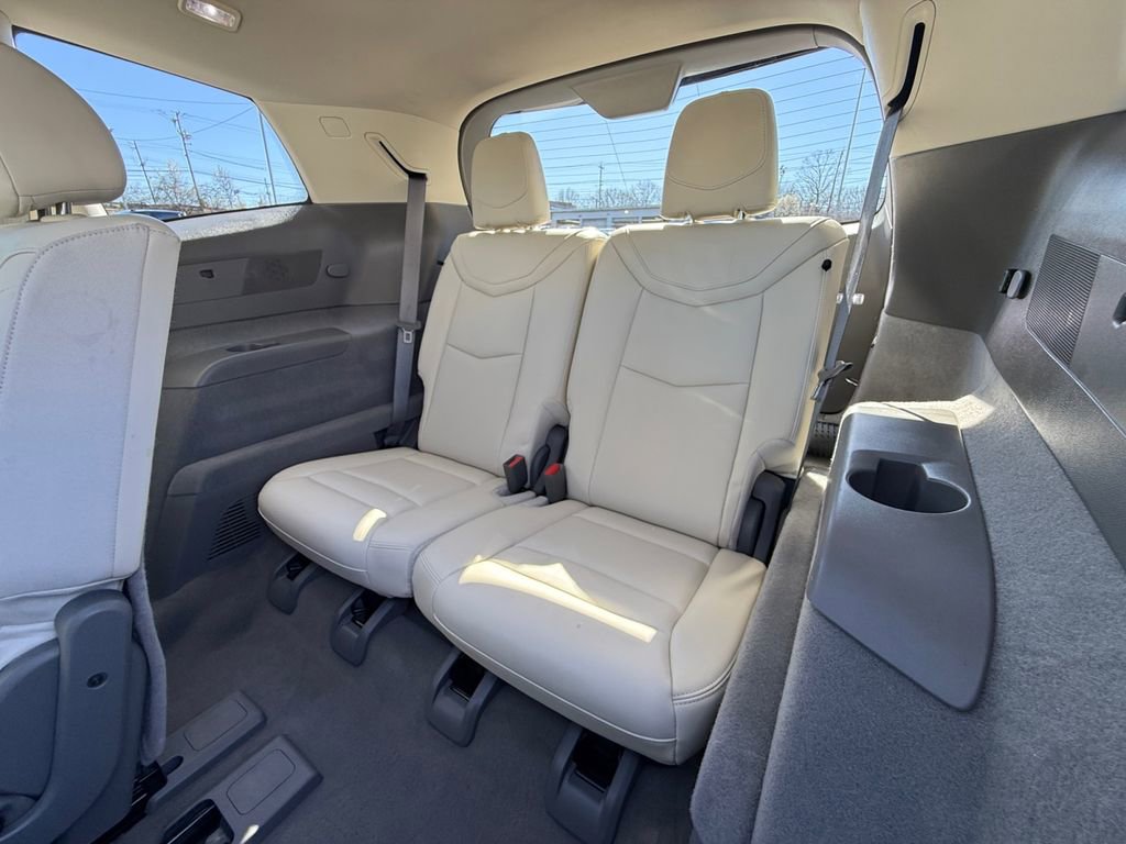Used 2024 Cadillac XT6 Premium Luxury image 27