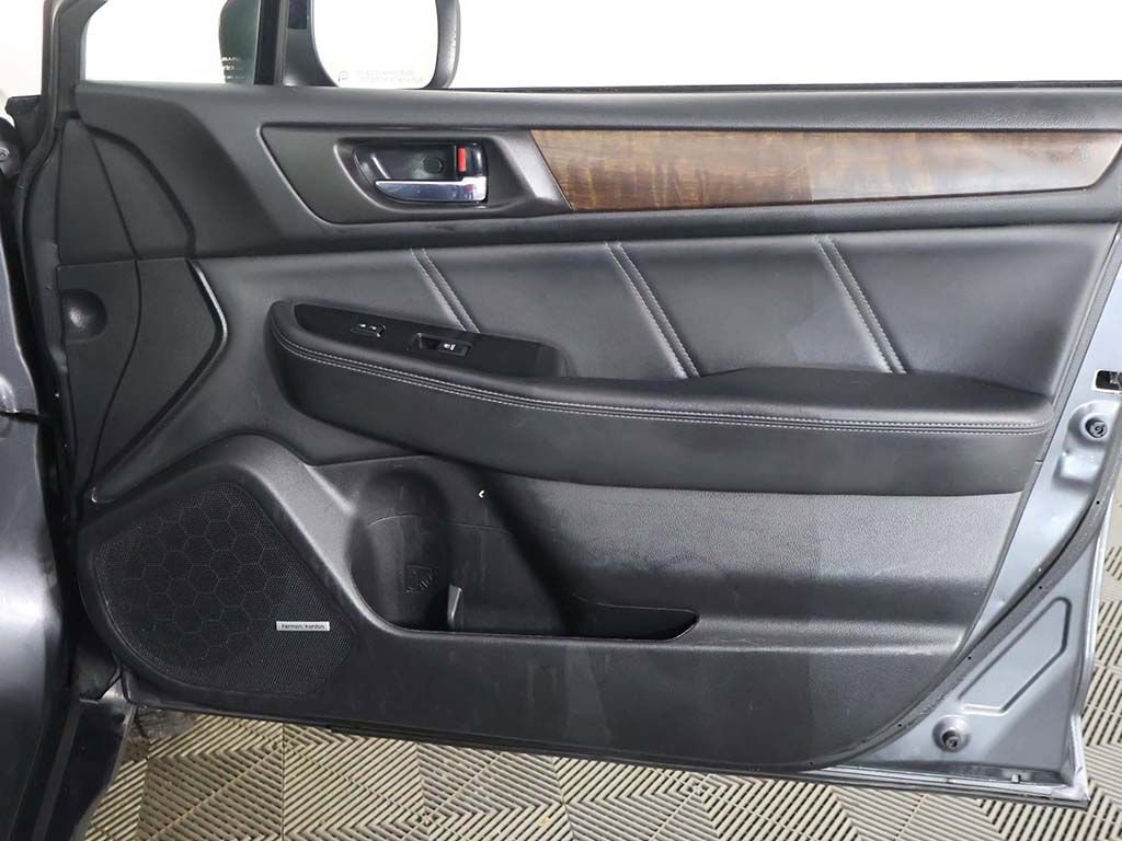 Used 2018 Subaru Outback 2.5i Limited AWD/4WD image 25