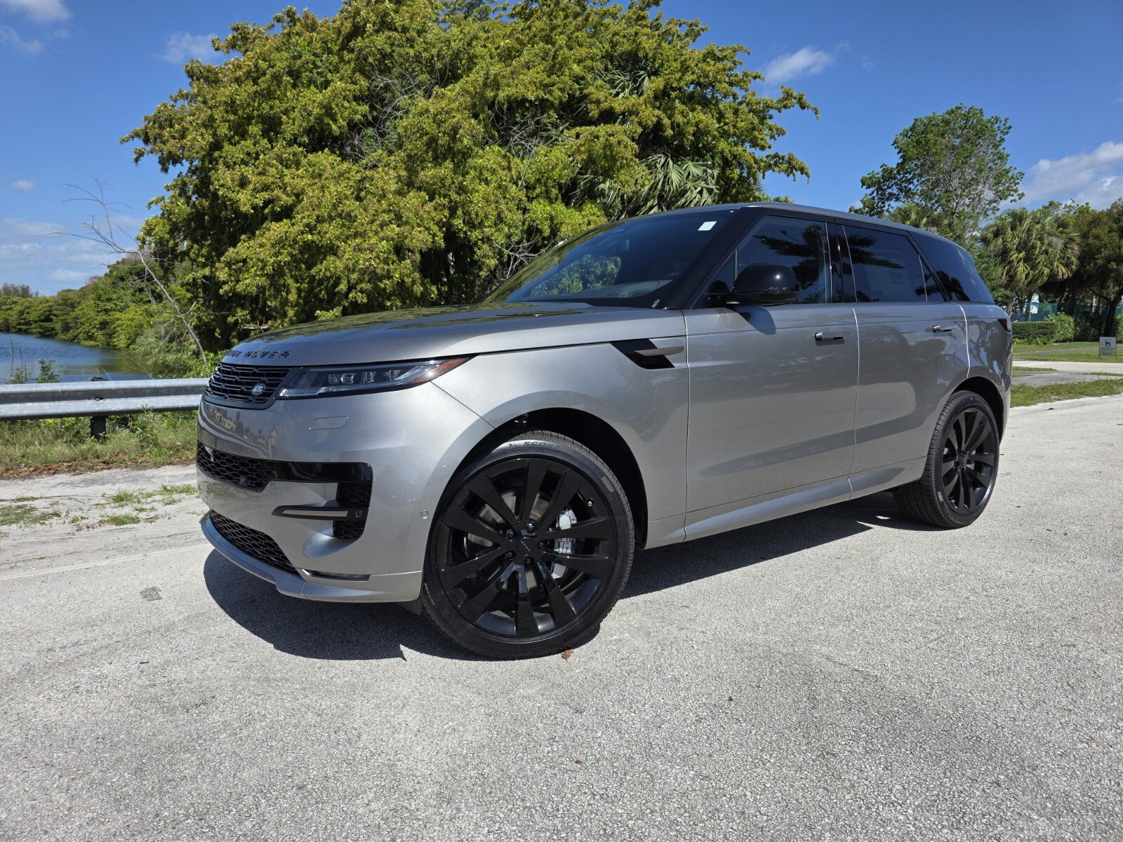 Used 2026 Land Rover Range Rover Sport Dynamic SE