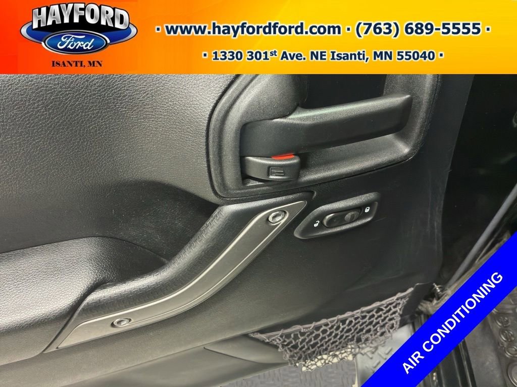 Used 2015 Jeep Wrangler Unlimited Willys image 15