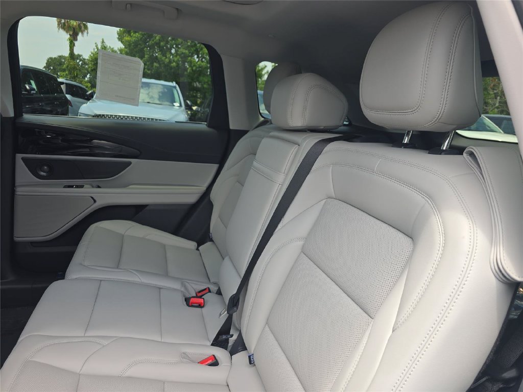 New 2026 Lincoln Nautilus Premier w/ Equipment Group 102A AWD/4WD image 10