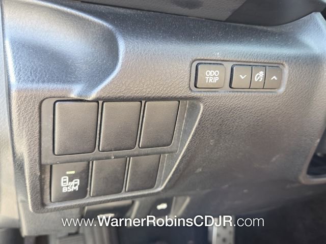Used 2014 Lexus IS 350 w/ F Sport Package image 30