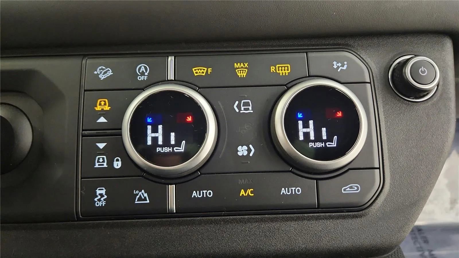 Used 2022 Land Rover Defender 90 V8 image 31