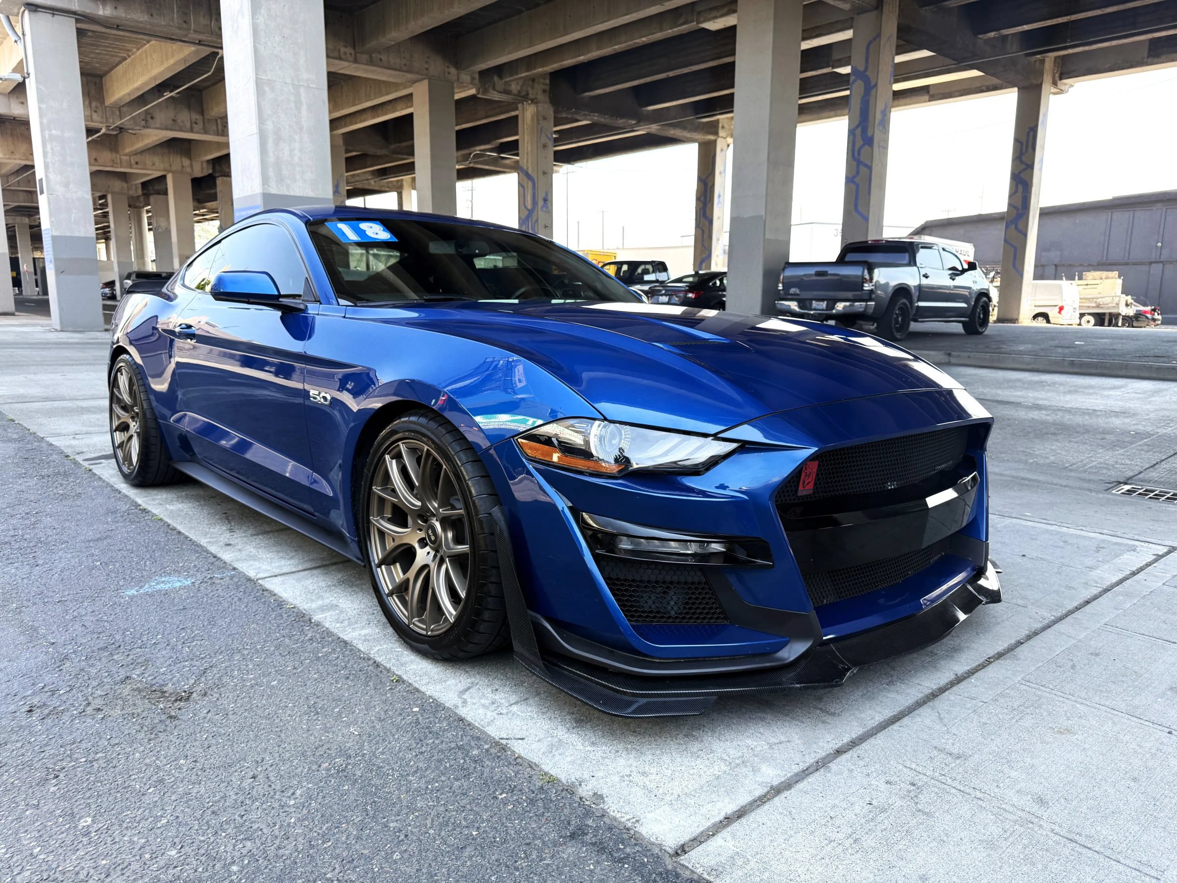 Used 2018 Ford Mustang GT RWD image 3