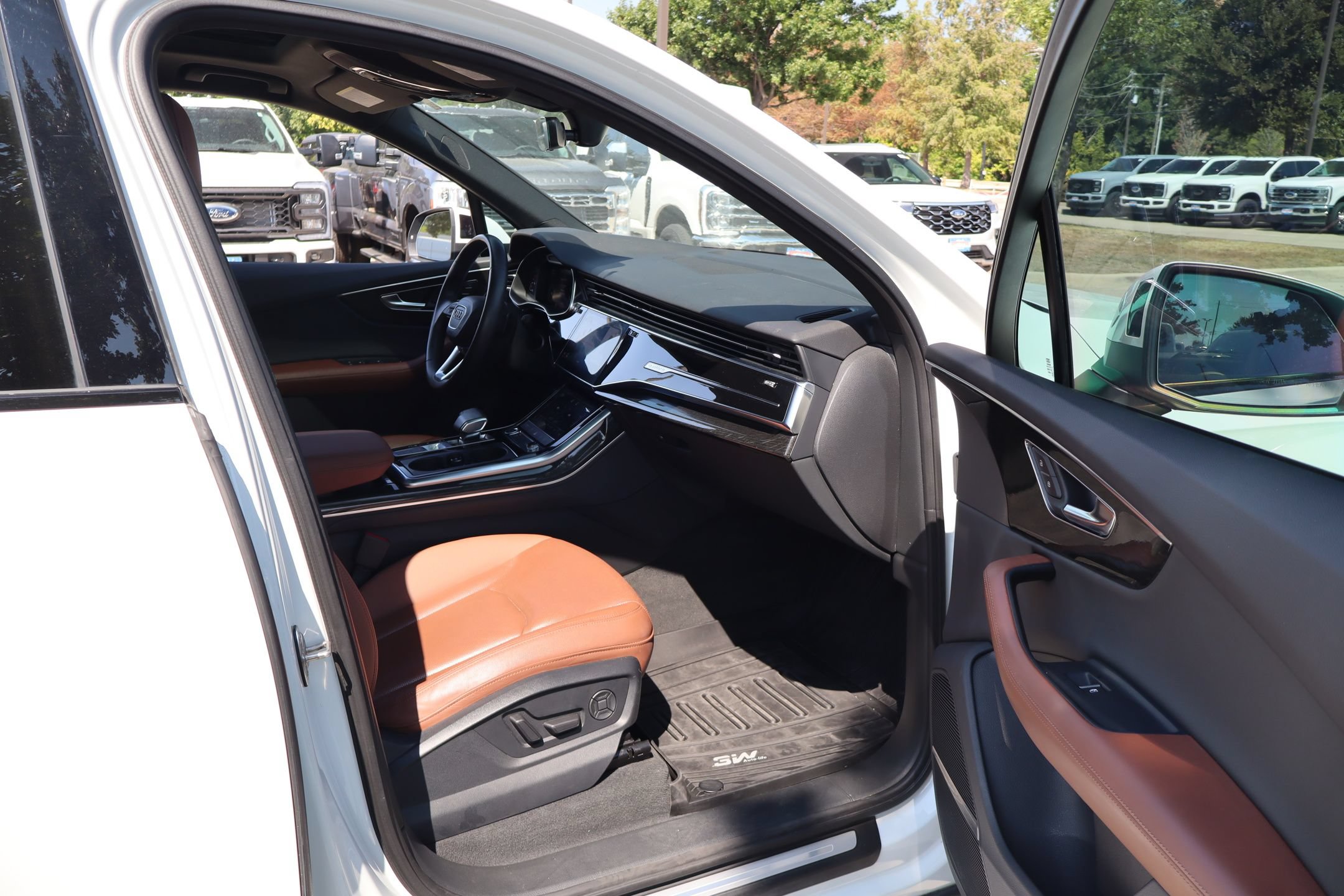 Used 2021 Audi Q7 3.0T Premium Plus AWD/4WD image 32