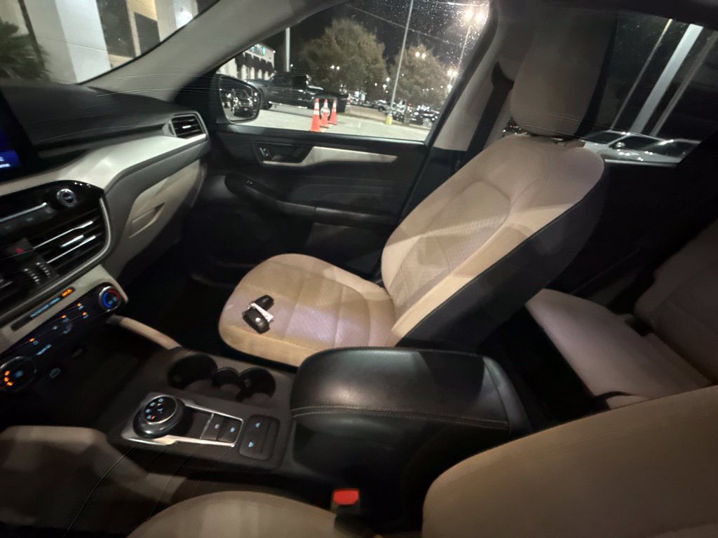 Used 2022 Ford Escape SE FWD image 15