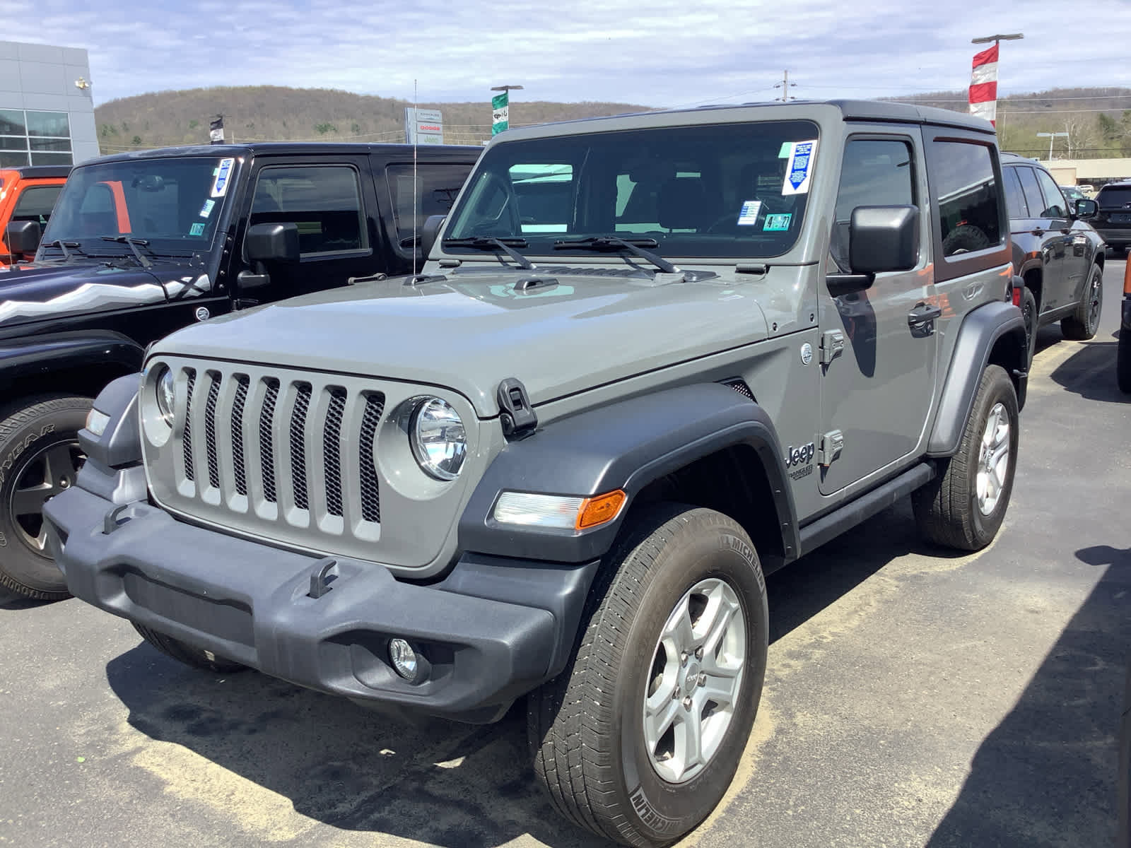 Used 2020 Jeep Wrangler Sport image 4
