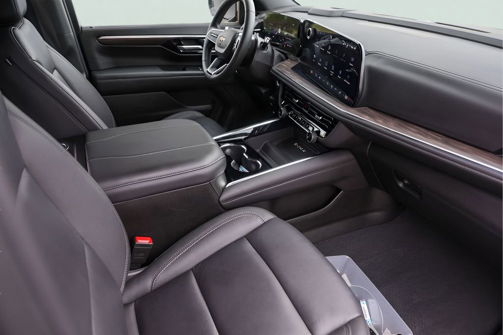 Certified 2025 Chevrolet Tahoe LT image 31