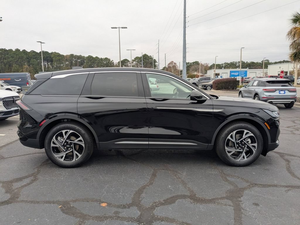 New 2026 Lincoln Nautilus Premier w/ Equipment Group 102A AWD/4WD image 3