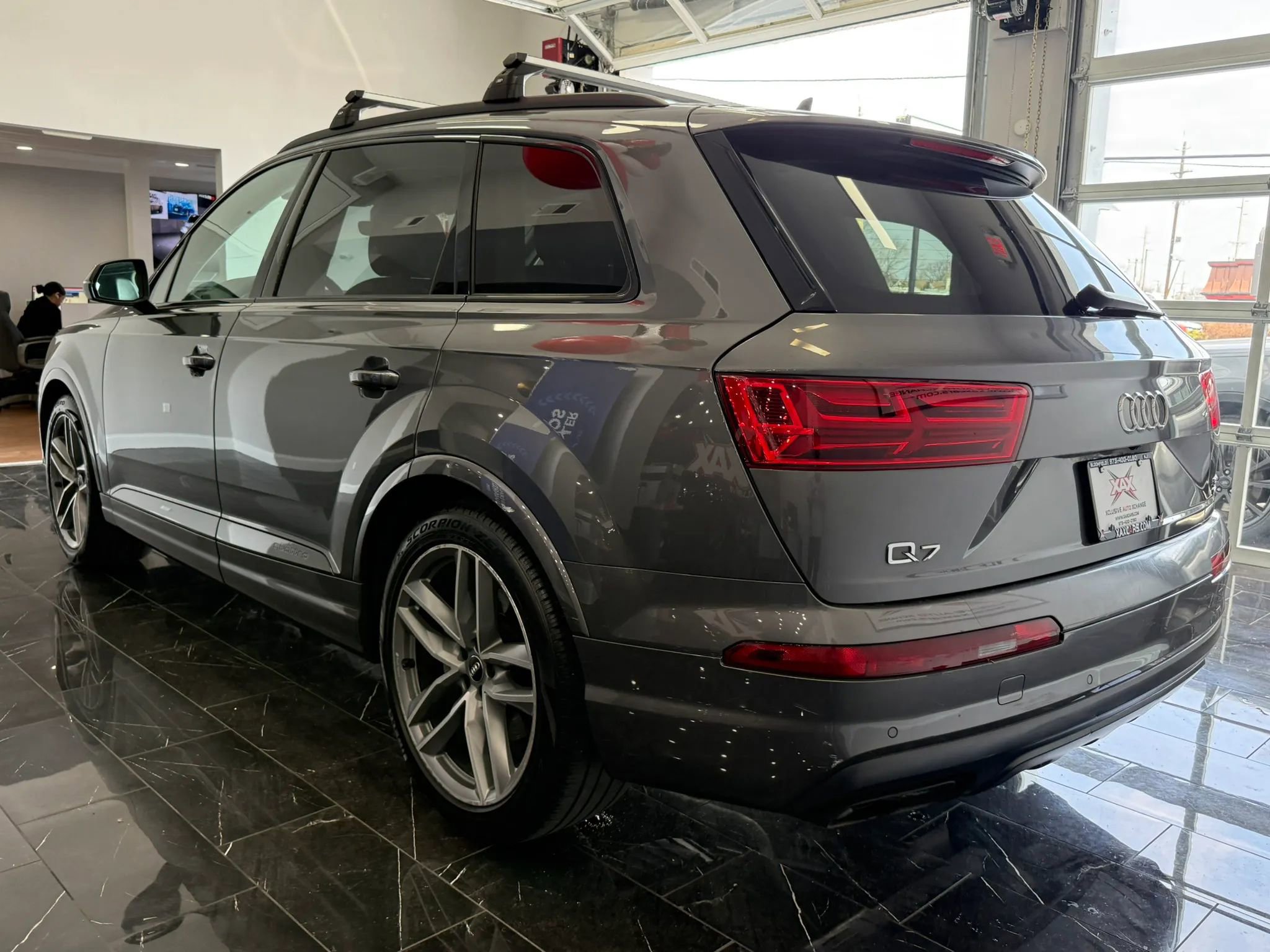 Used 2018 Audi Q7 3.0T Prestige image 4