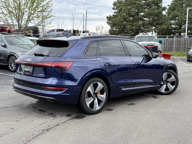 Used 2022 Audi e-tron Premium Plus w/ Premium Plus Package AWD/4WD image 5