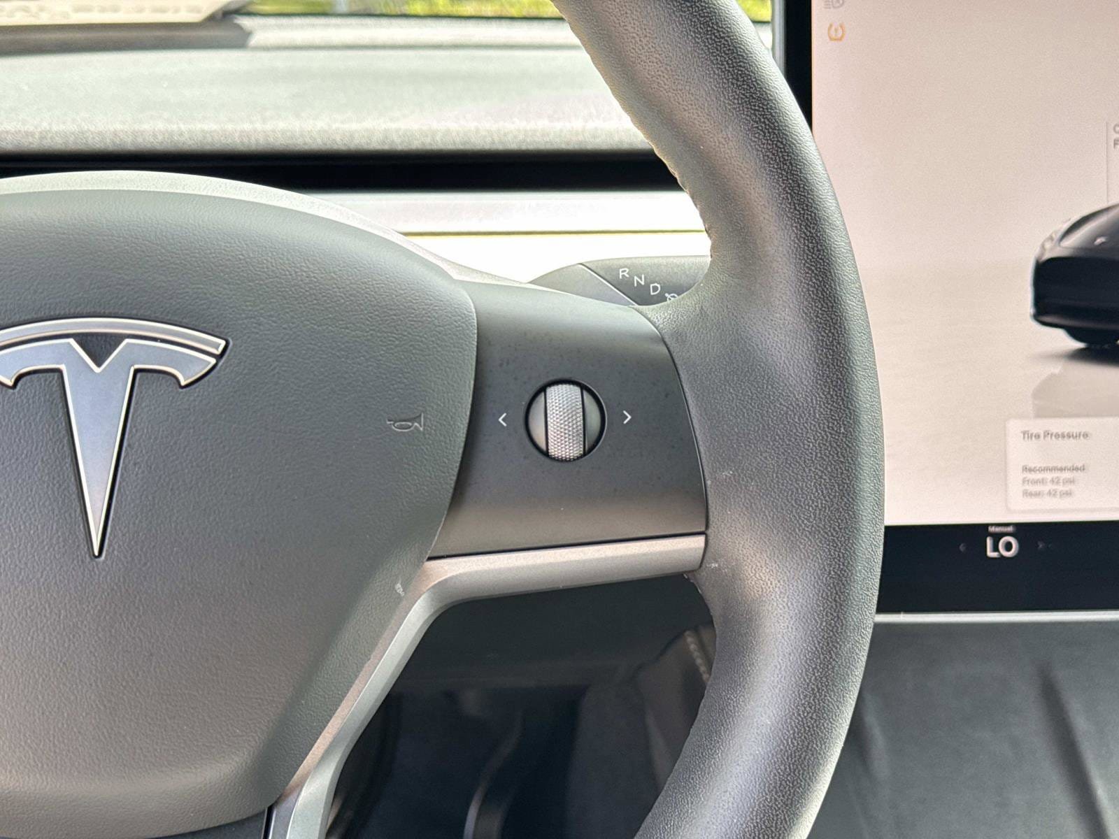 Used 2022 Tesla Model Y Long Range AWD/4WD image 18