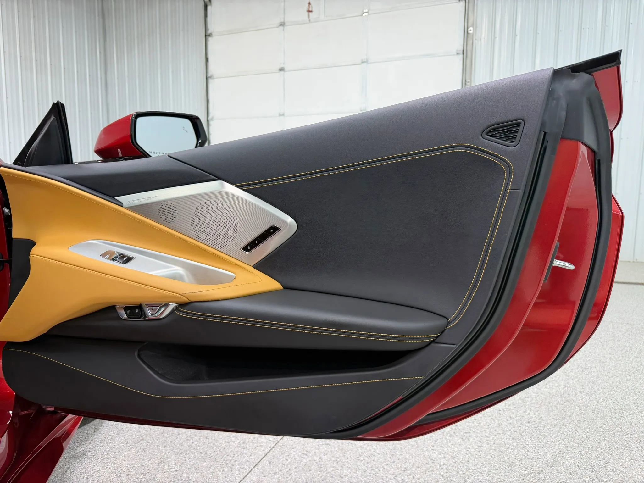 Used 2022 Chevrolet Corvette Stingray Preferred Cpe w/ Body-Color Dual Roof Package image 34