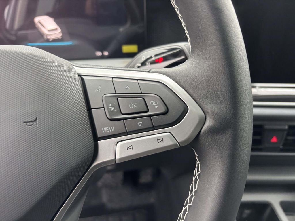 New 2026 Volkswagen Tiguan SE image 18