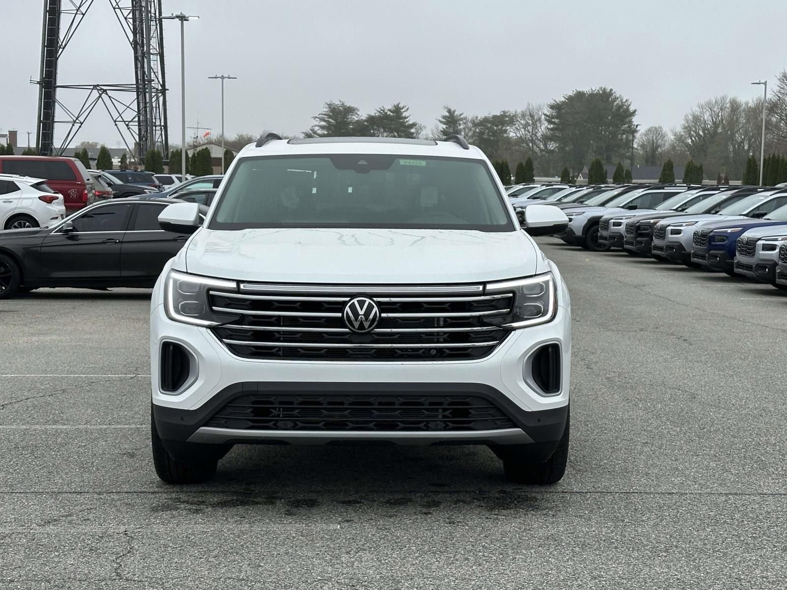 New 2026 Volkswagen Atlas SE image 9