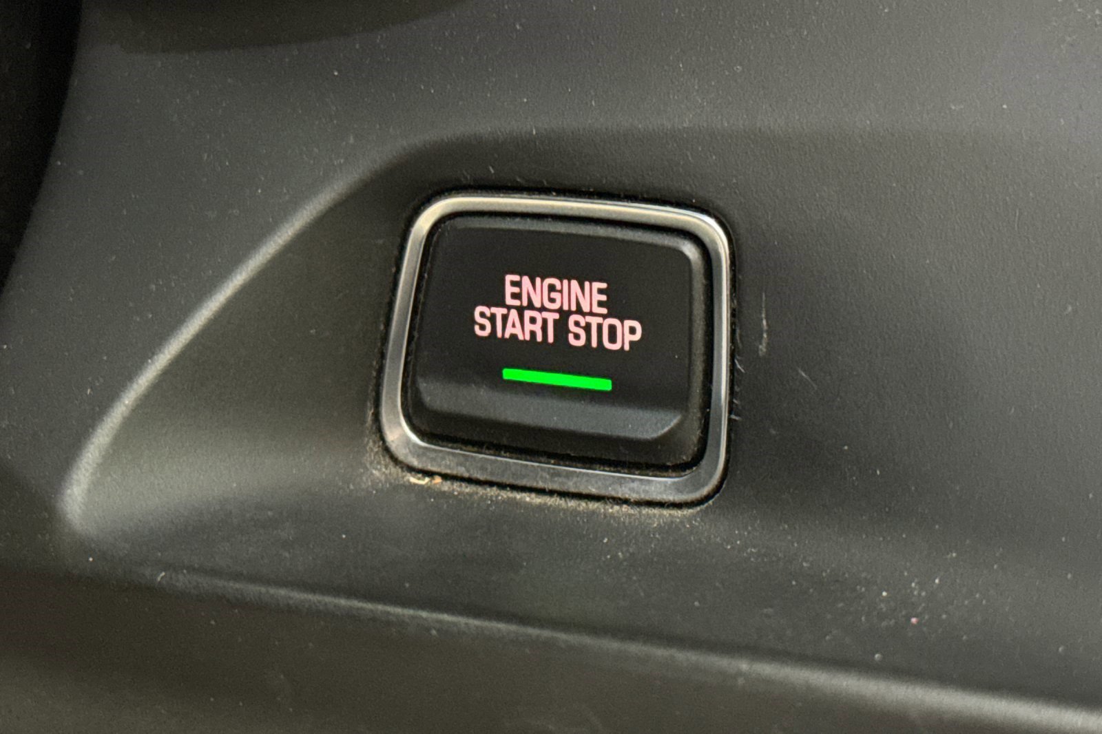 Used 2020 Chevrolet Camaro LT image 33