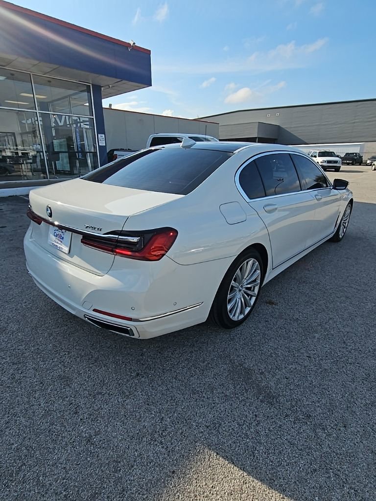 Used 2022 BMW 740i xDrive w/ Premium Package AWD/4WD image 7