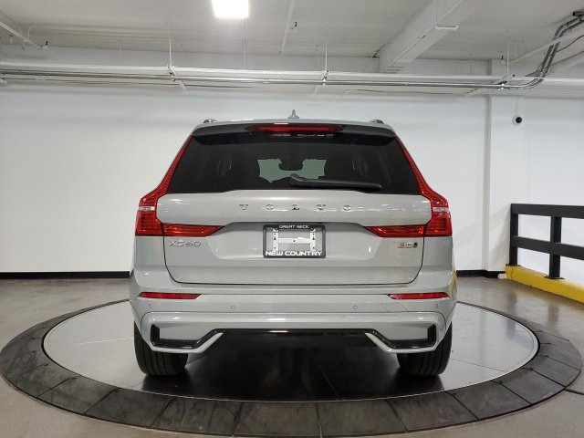 Used 2025 Volvo XC60 B5 Plus w/ Protection Package Premier AWD/4WD image 8