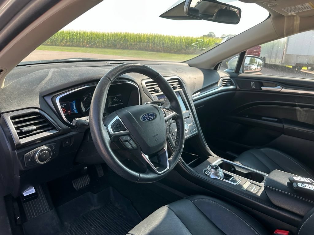 Used 2020 Ford Fusion Energi Titanium FWD image 13