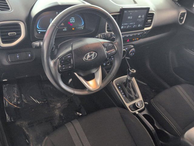 Used 2025 Hyundai Venue SEL FWD image 15