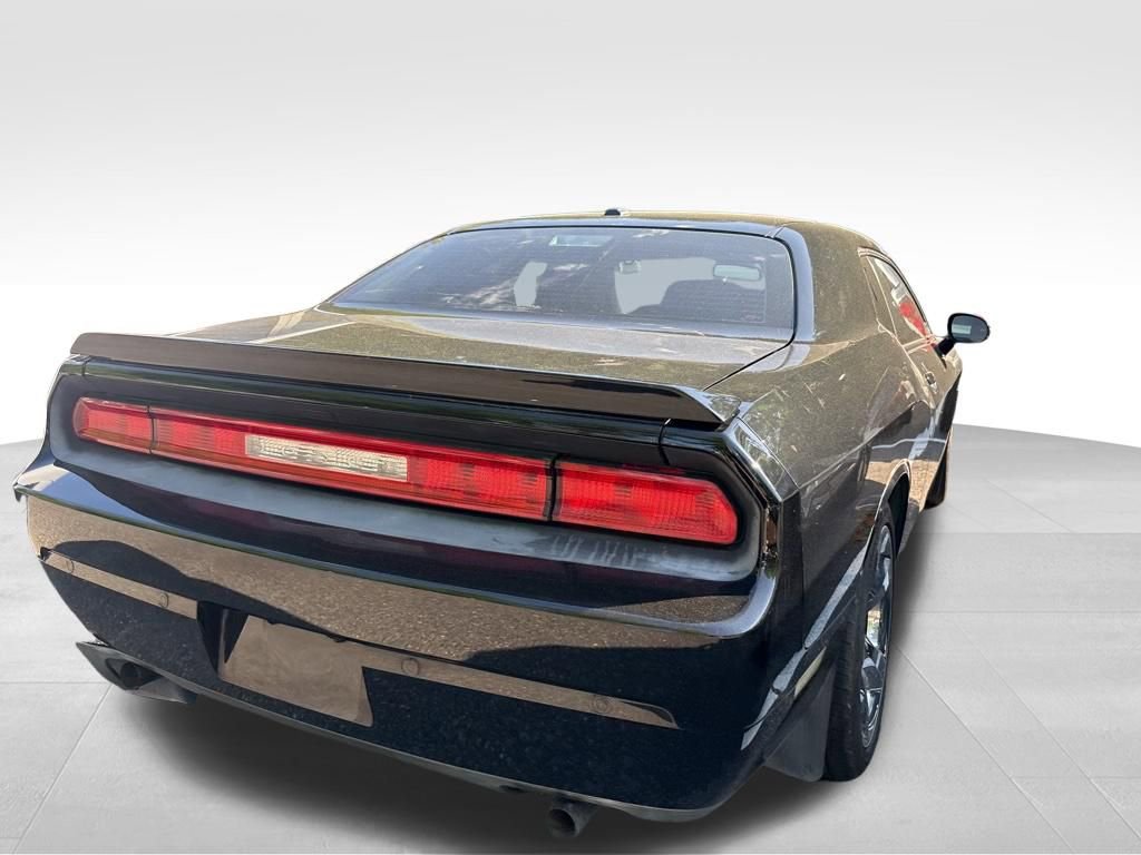 Used 2014 Dodge Challenger R/T Plus RWD image 8