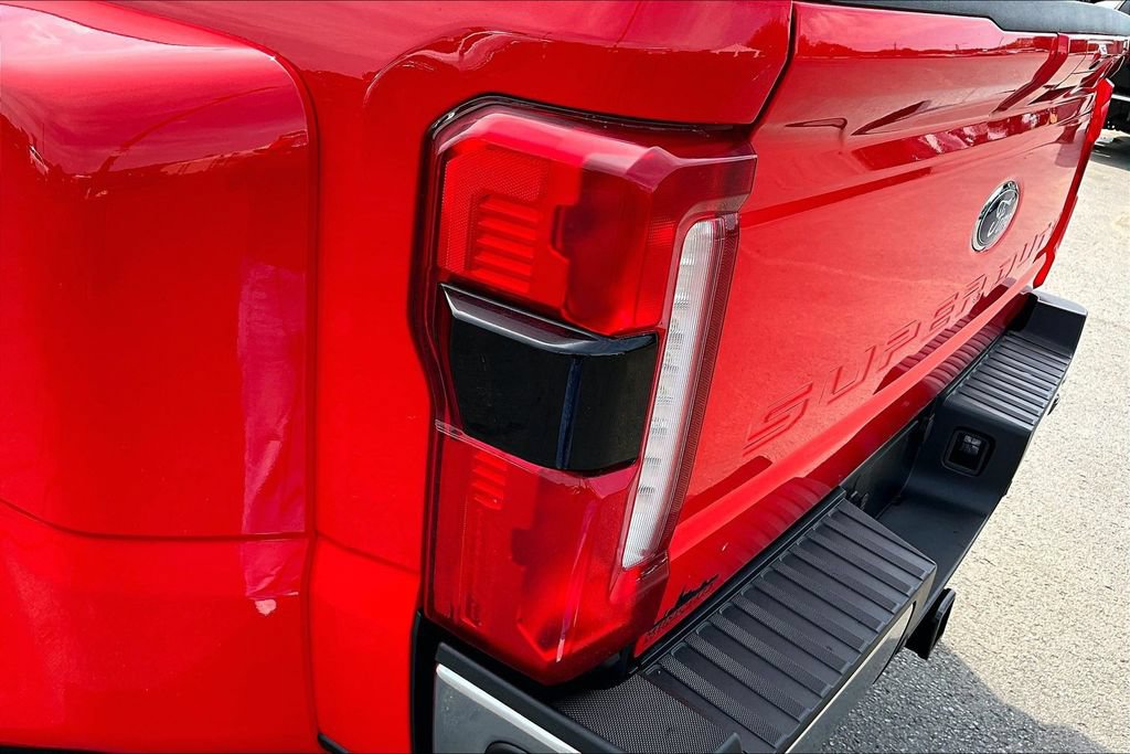 Used 2023 Ford F450 Lariat w/ FX4 Off-Road Package AWD/4WD image 26