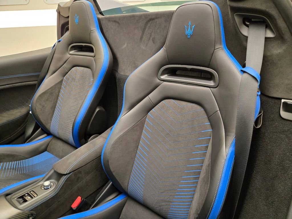 Used 2023 Maserati MC20 Spyder image 27