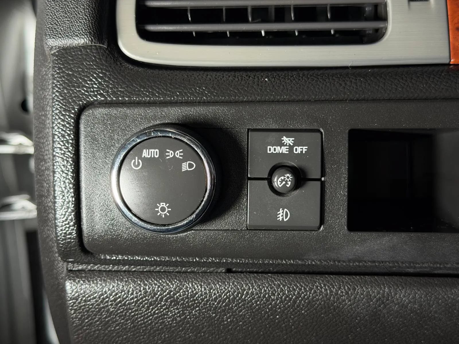 Used 2012 Chevrolet Avalanche LS w/ All-Star Edition RWD image 23